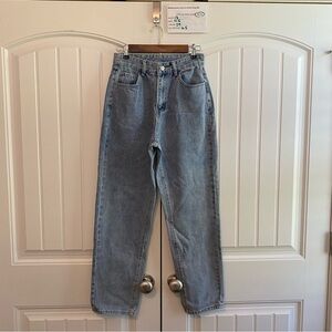 SHEIN High Rise Tapered Mom Jeans Light Wash Denim Straight Leg 90s Casual